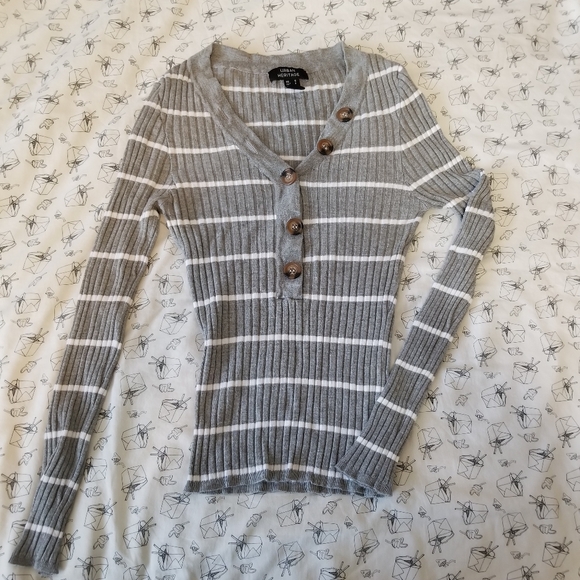 Striped form fitting longsleeve - Picture 2 of 3